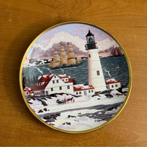 Royal Doulton Other - Royal Doulton Winter Seascape Plate - White‎
